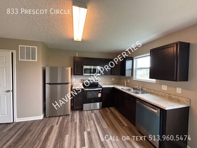 Building Photo - 833 Prescot Cir