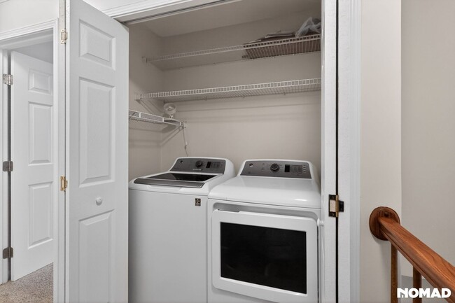 Building Photo - Charming Cary Home on Quiet Cul-de-Sac Move-In Ready!