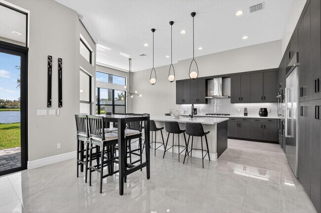 Building Photo - 17358 Santaluce Mnr