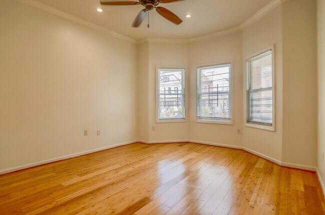 Building Photo - 221 Claremont Ave