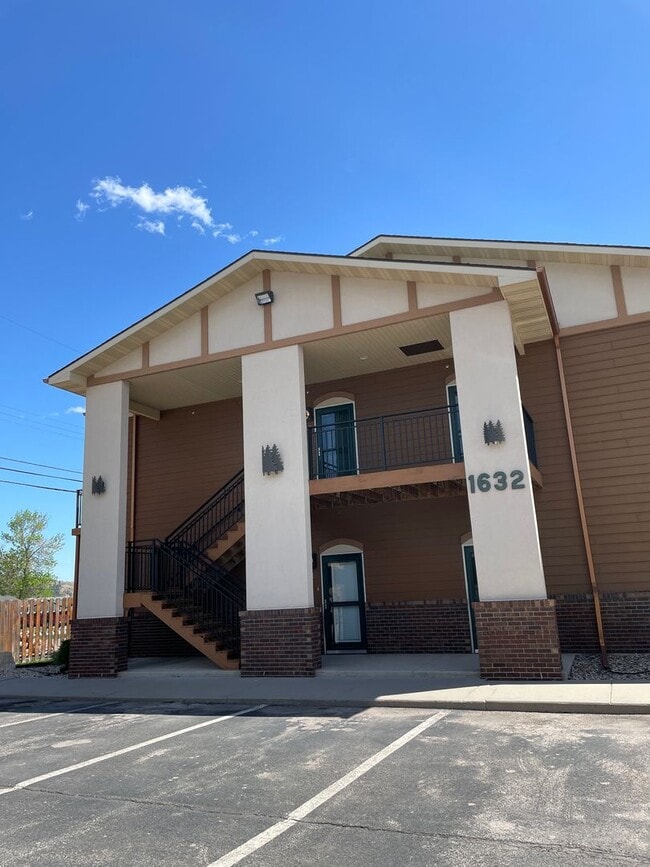 Building Photo - 2 Bedroom, 2 Bath Condo for Rent
