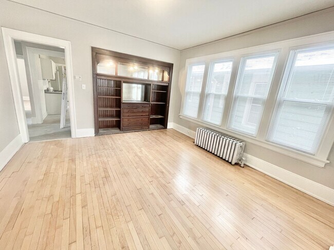 Building Photo - 2626 N Fratney St