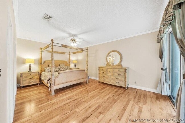 Building Photo - 7644 Elmridge Drive Unit 14U