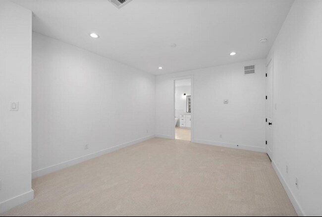Building Photo - Brand new house in the Museum District wit...