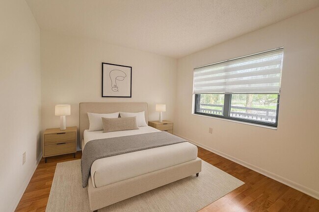 Building Photo - 2018 SW 29th Ct