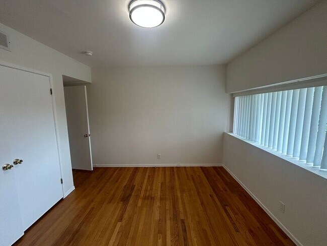 Building Photo - 279 Starlight Crest Dr