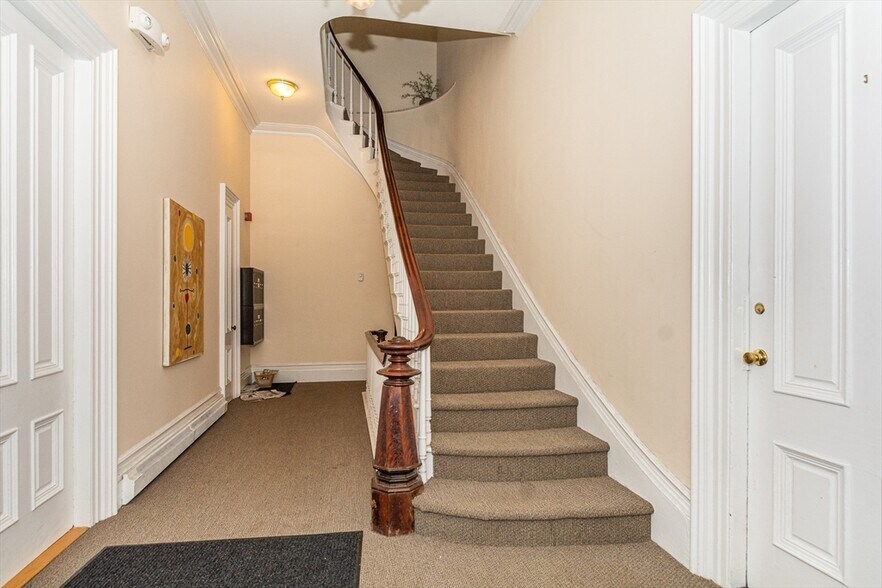 Building Photo - 78 W Concord St