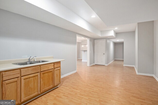 Building Photo - 2995 Wellbrook Dr