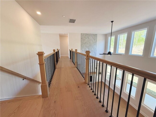 Building Photo - 2450 Colliers Ln