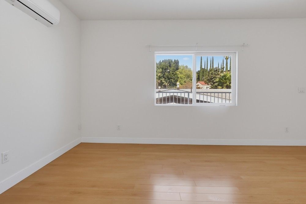 Building Photo - 416 Sinclair Ave