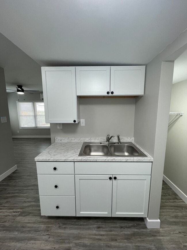 Building Photo - 2415 N 19th St