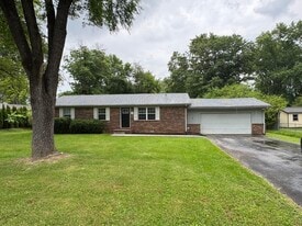 Building Photo - 19 Elk Dr