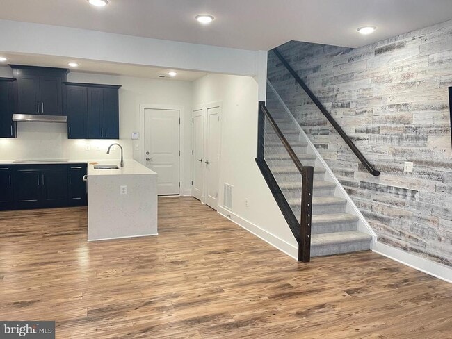 Building Photo - 44774 Tiverton Sq