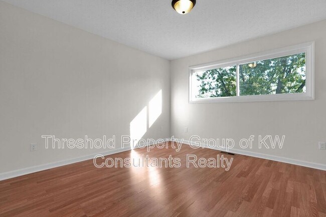 Building Photo - 3672-3678-3678 Arnelle Rd