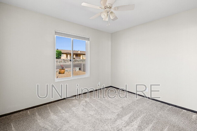 Building Photo - 2960 Star Dr