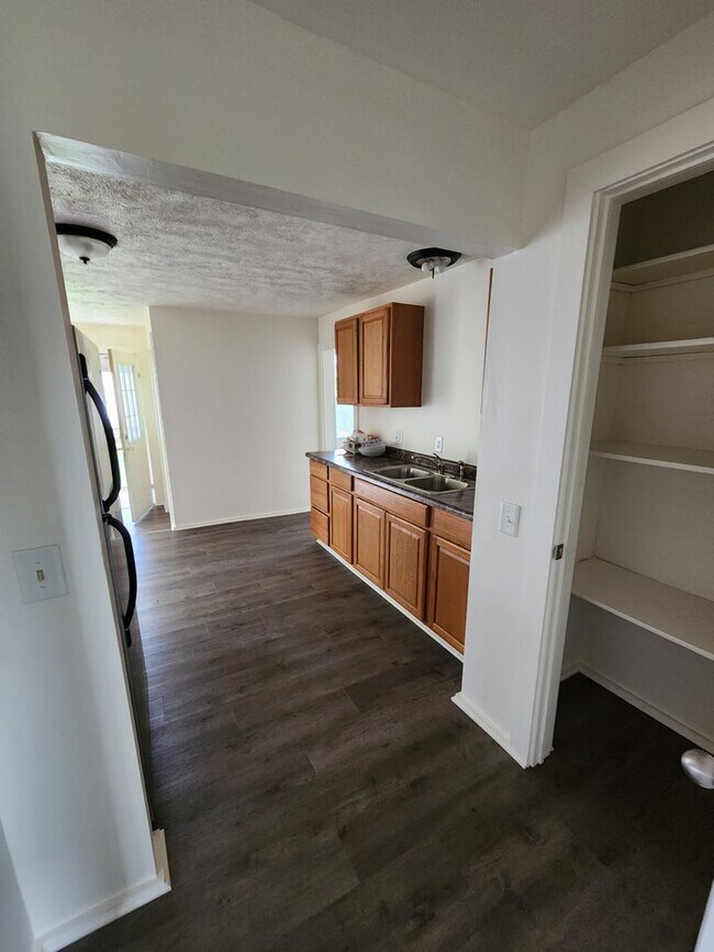 Building Photo - 511 S Michigan Ave