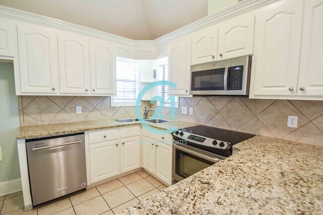 Building Photo - 3 Bed/2 Bath Home in Ashbrooke
