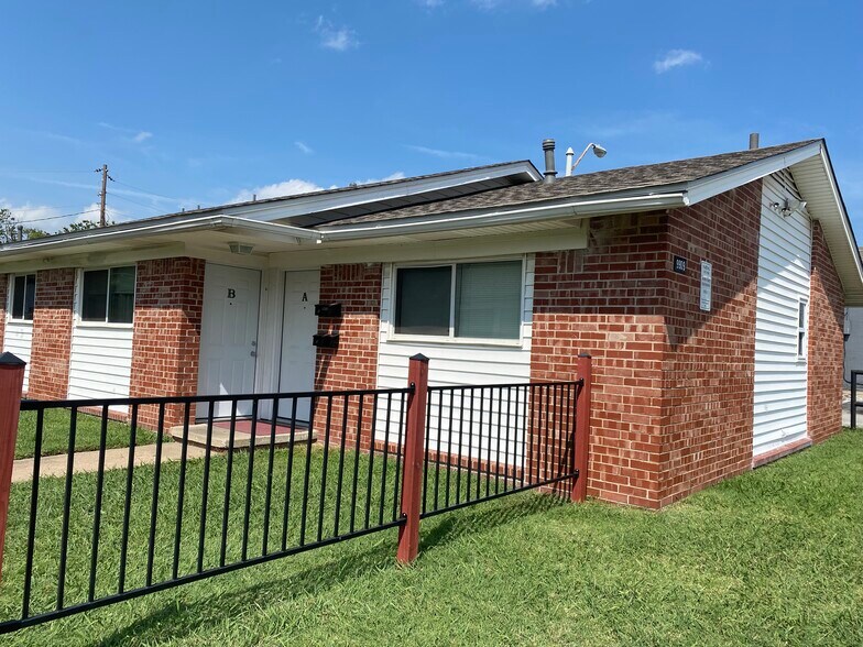 Entrance - 9909 E 12th St