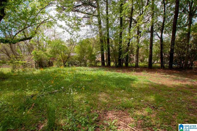 Building Photo - 2850 Brooklane Dr