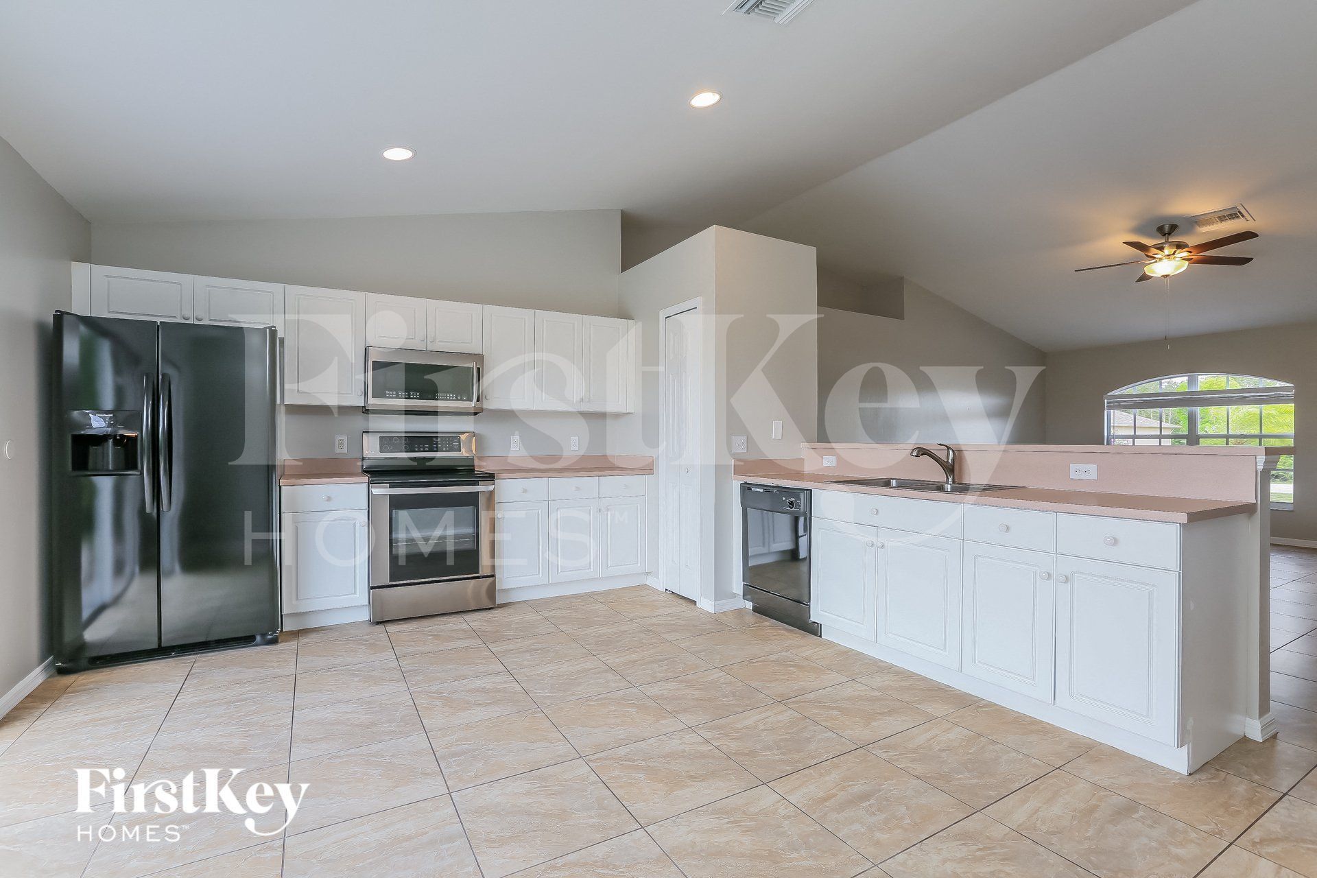 Building Photo - 215 Mossrosse St