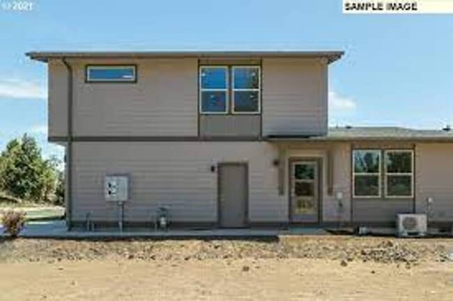 Building Photo - One bedroom apartment with washer/dryer