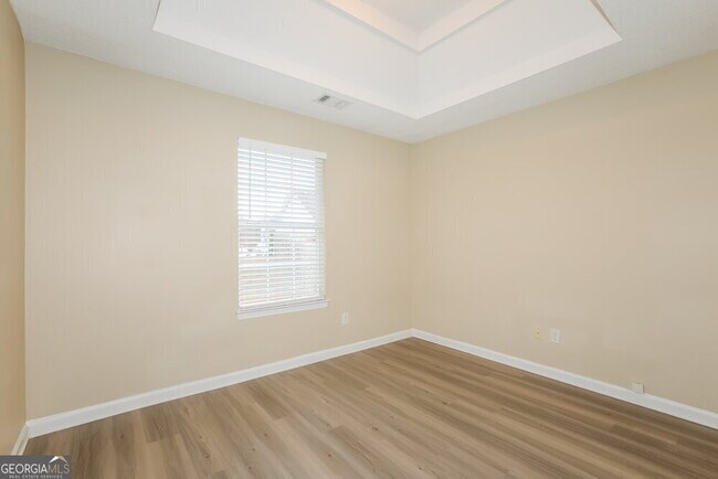 Building Photo - 3482 Creekview Dr