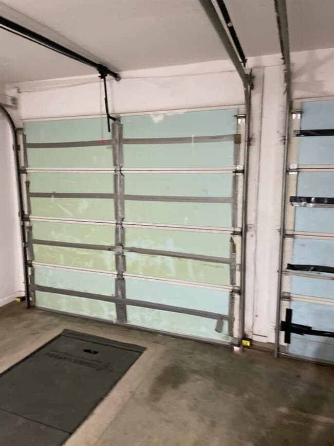 Building Photo - 4708 SE Sunnymeade