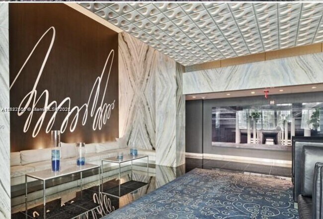 Building Photo - 325 S Biscayne Blvd