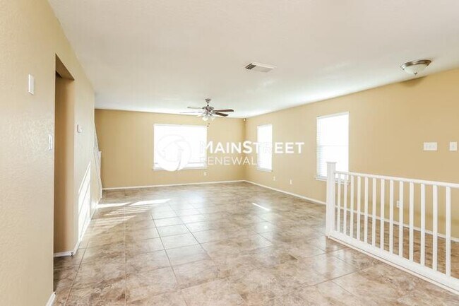 Building Photo - 3 Bedroom Pet-Friendly Home in San Antonio, TX with Main Street Renewal