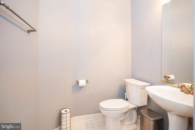 Building Photo - 2243 Journet Dr