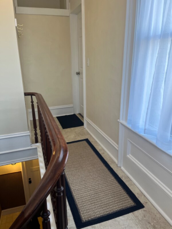 Building Photo - 214 E Orleans St