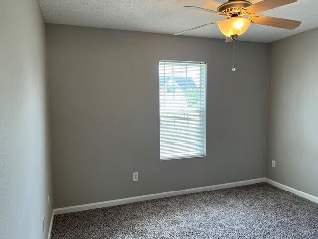 Building Photo - 1417 Journey Dr