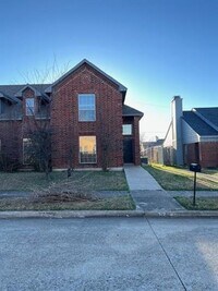 Building Photo - 922 Binbrook Dr