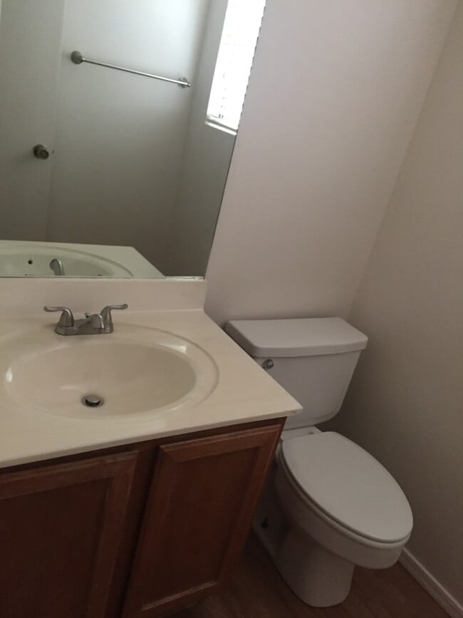 Building Photo - Beautiful Spring Meadows Home