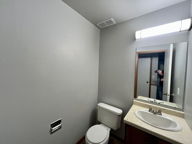 Building Photo - 1724-1726 Lenard St