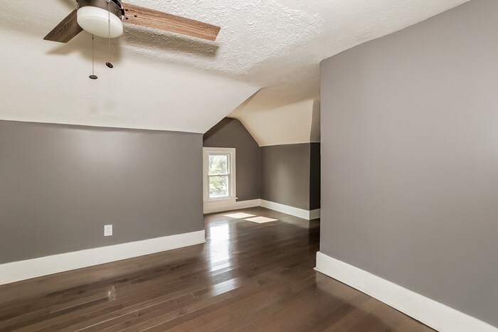 Building Photo - 121 Westmoreland Terrace