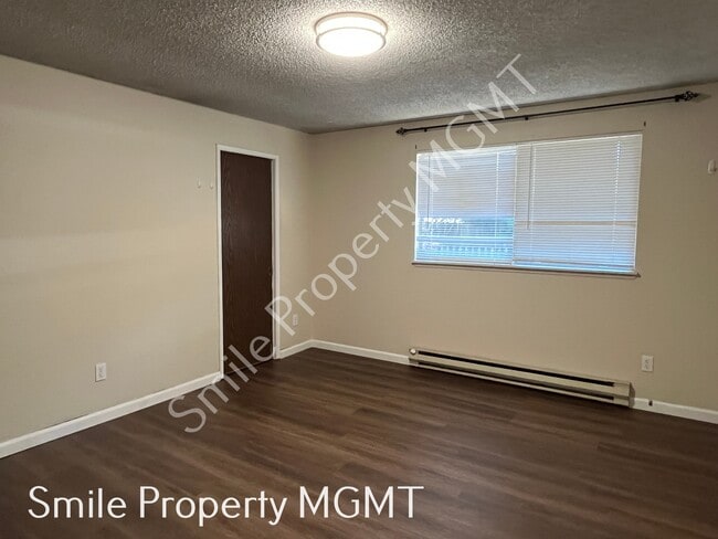 Building Photo - 3819 SE 130th Ave