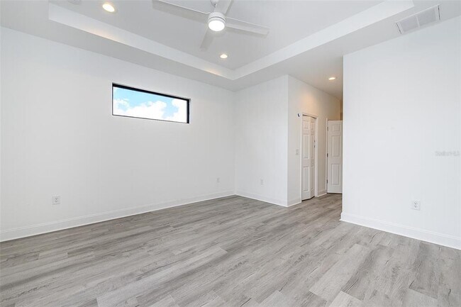 Building Photo - 3304 Glencove St