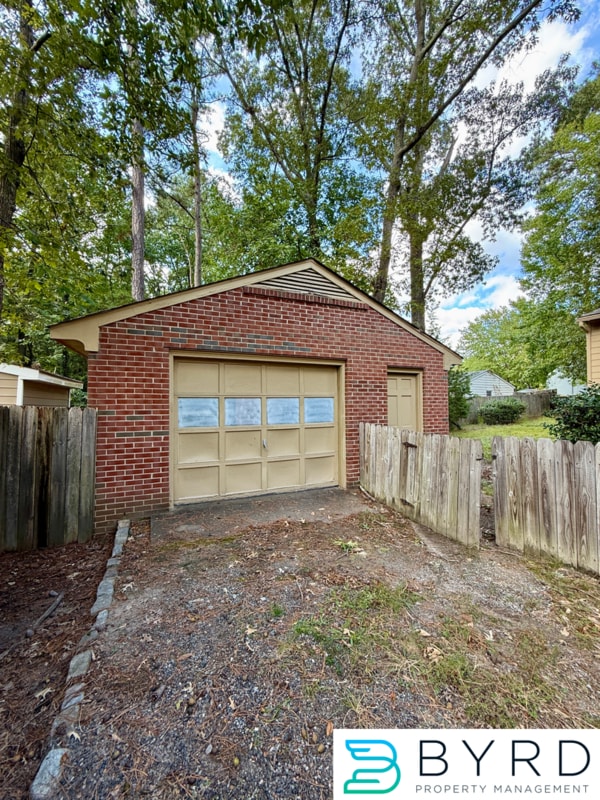 Building Photo - 2144 Skipwith Rd
