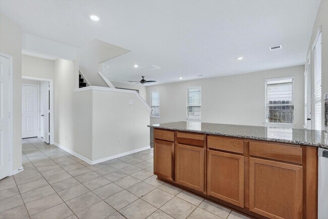 Building Photo - 3322 Nila Crk Dr