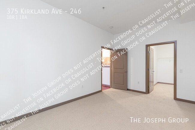 Building Photo - 375 Kirkland Ave