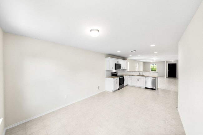 Building Photo - Welcome Home! Sterling Ridge