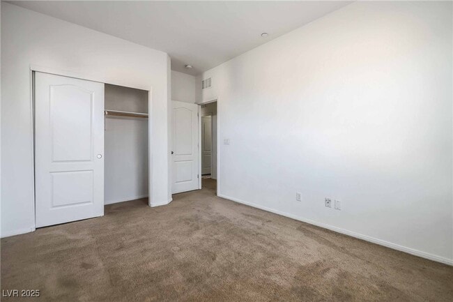 Building Photo - 716 Calamus Palm Pl