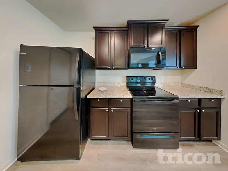 Building Photo - 3158 Gilbert Garden