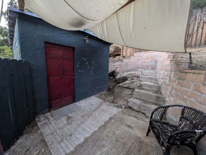 Building Photo - 9401 Notre Dame Ave