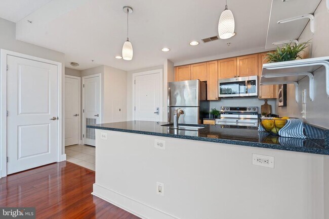 Building Photo - 2001 15th St N