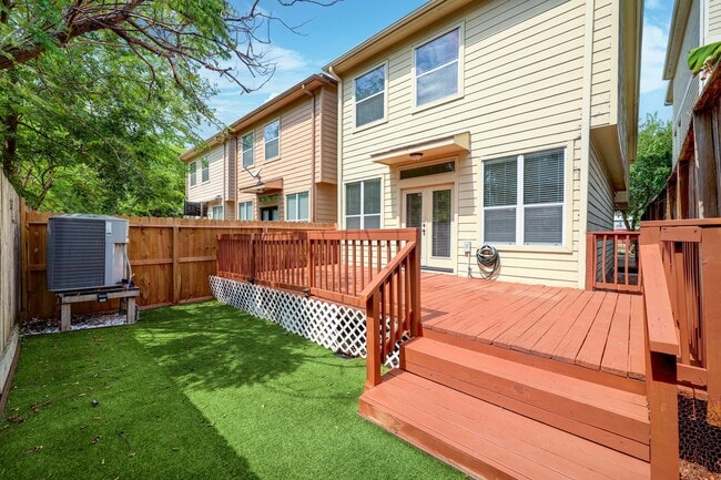 Building Photo - 5535 Kiam St