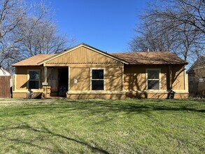 Building Photo - 1509 White Ave