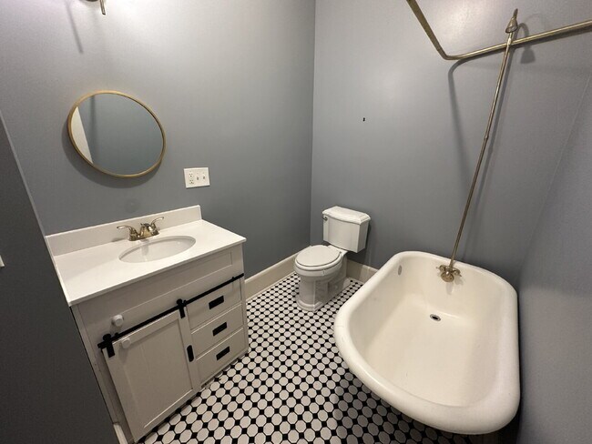 Building Photo - "Charming 3-Bed Oasis with Granite Touches & Cozy Fireplace in Nampa!"