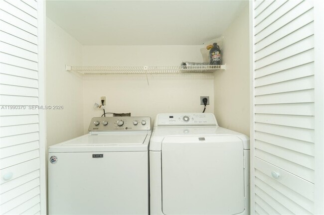 Building Photo - 11229 SW 132nd Ct W